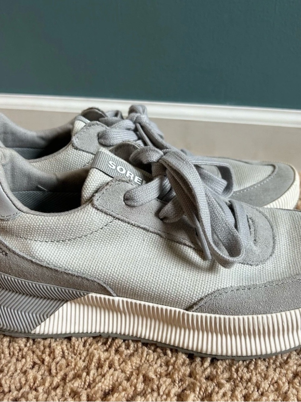 Sorel Out N About III City Waterproof Canvas Sneakers Womens 9 light grey